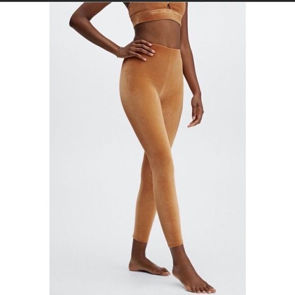 NWT Fabletics EMMA VELOUR LEGGING gold orange velvet leggings size M 8 - Picture 1 of 8
